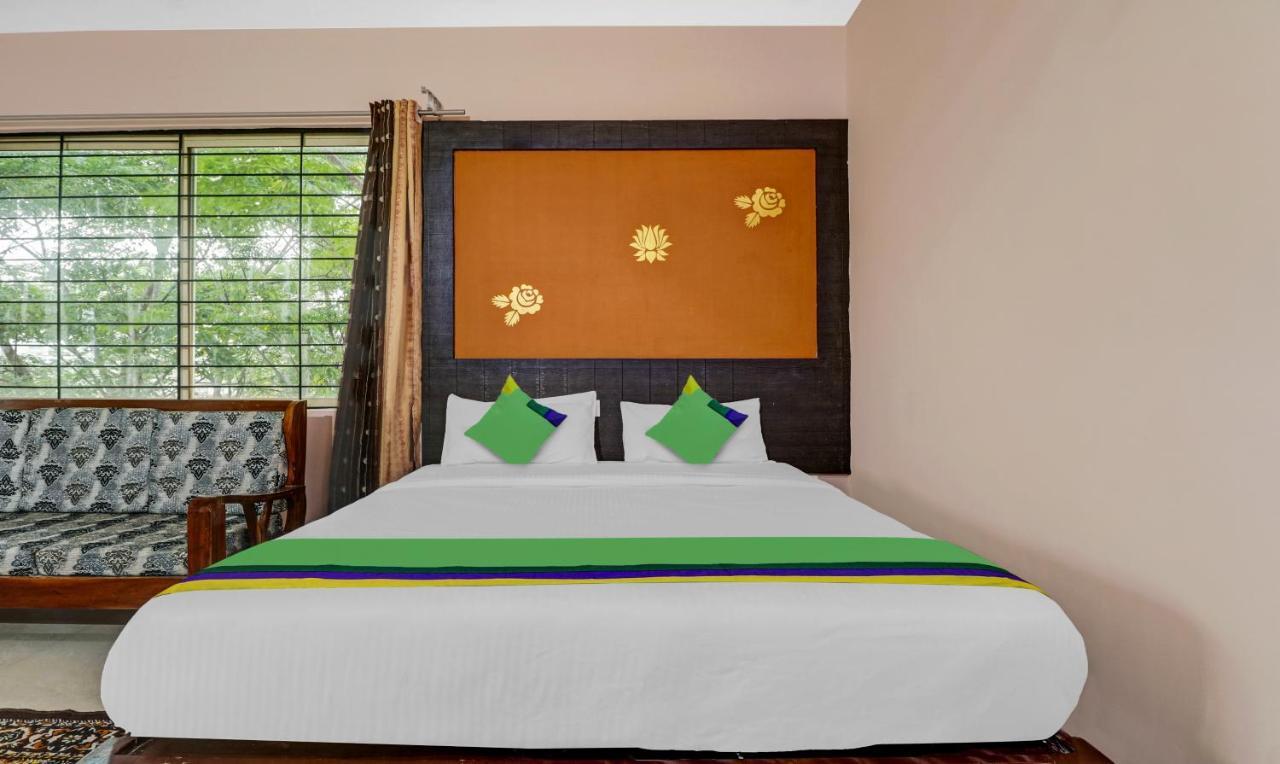 Grand Jp Inn Near 2 Km From Gundlupet Bus Stand Exterior foto
